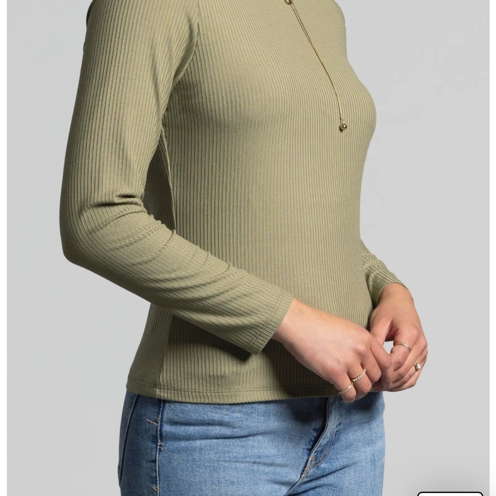 Weekend Los Angeles Arabella Rib Top in Bonsai size medium - Picture 7 of 7